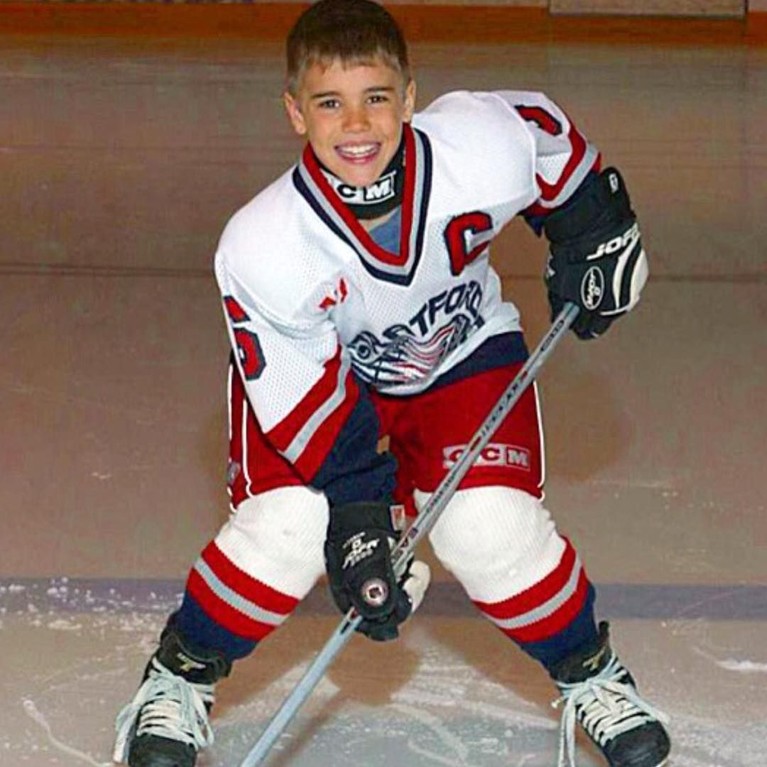 Penyanyi asal Kanada, Justin Bieber kini sudah berusia 25 tahun. Berikut ini transformasi penampilan Justin Bieber selama 25 tahun hidup dan karirnya.