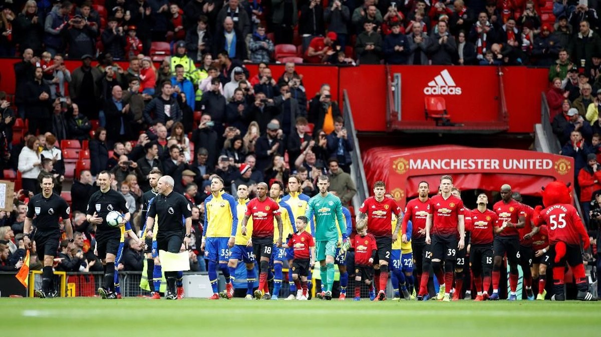 FOTO: Dihujani Gol Indah, Man United Kalahkan Southampton 3-2