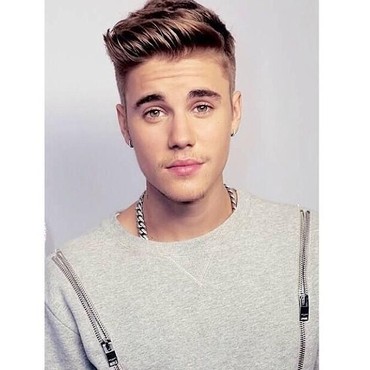 Lirik Lagu Beauty and a Beat - Justin Bieber ft. Nicki Minaj