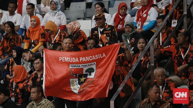 Organisasi masyarakat Pemuda Pancasila (PP) mendeklarasikan dukungan kepada Calon Presiden dan Wakil Presiden nomor urut 01, Jokowi-Ma’ruf Amin di Istora Gelora Bung Karno (GBK) Senayan, Jakarta, Minggu 3 Maret 2019. CNN Indonesia/Andry Novelino