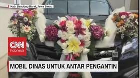 Mobil Dinas untuk Antar Pengantin