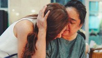 <p>Semasa hidupnya, ibunda Mikha Tambayong berperan besar terhadap karier sang putri tercinta. (Foto: Instagram/miktambayong)</p>