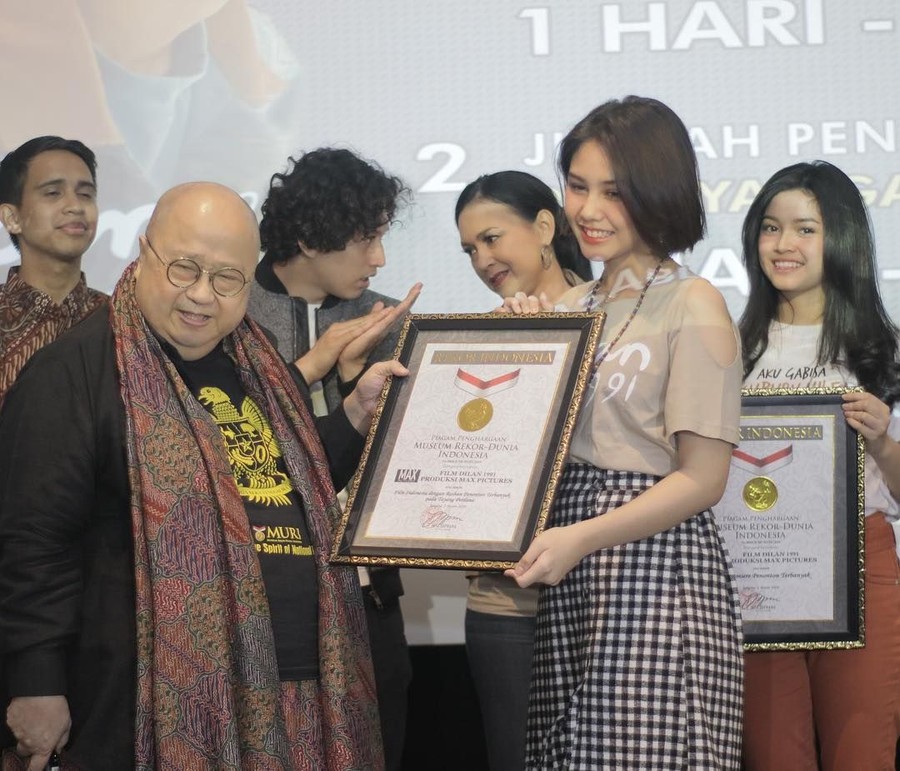 Berikut Insertlive rangkumkan lima prestasi yang berhasi ditorehkan oleh Dilan 1991.