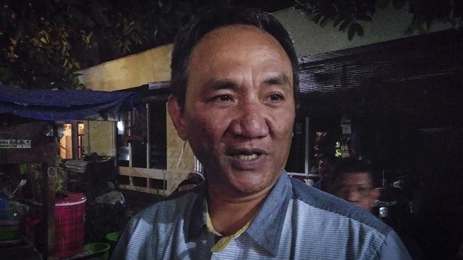 Wasekjen Partai Demokrat, Andi Arief, meminta sebaiknya Prabowo Subianto menunjukkan bukti jika mereka memang unggul dalam Pilpres 2019.