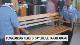 Pemasangan Kursi Skybridge Tanah Abang