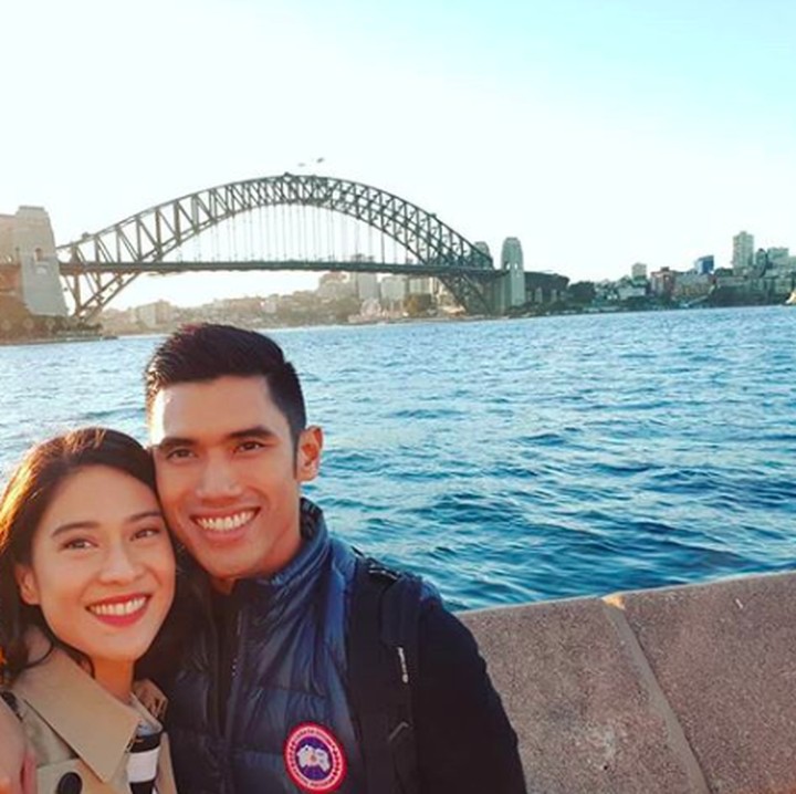 <p>Selain ke negara-negara Eropa, Dian dan Indra juga menghabiskan waktu liburan ke Australia. Dian dan suaminya berkunjung ke Sidney Opera House. (Foto: Instagram @therealdisastr)</p>