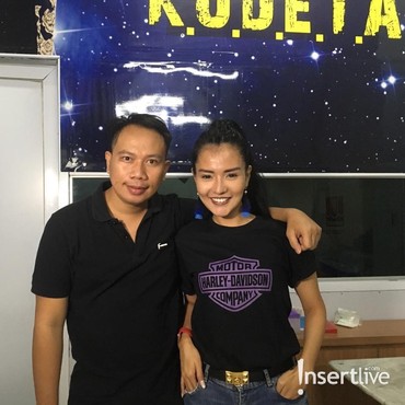 Vicky Prasetyo, Alarm Subuh Buat Anggia Chan