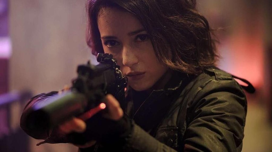 Julie Estelle Tak hanya terkenal di tanah air, enam artis ini juga merambah dunia akting dengan membintan film Hollywood. Ada siapa saja ya??