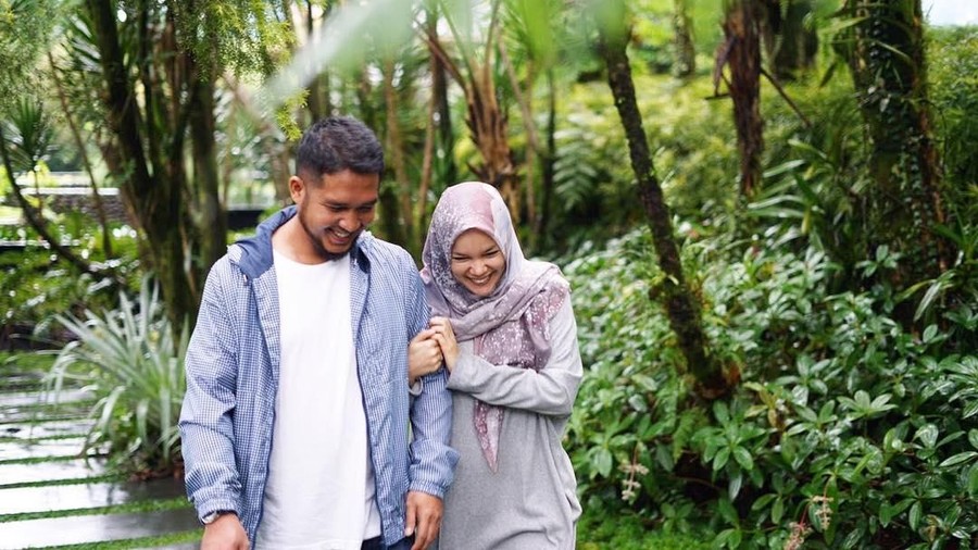 Meski sudah lama Menikah, tujuh artis ini masih menantikan kehadiran sang buah hati dalam keluarganya.