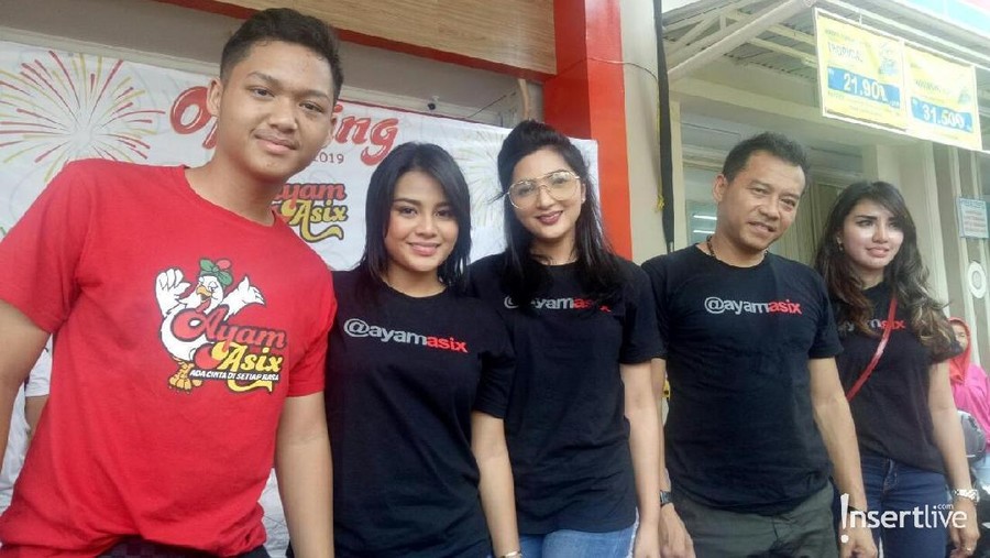 Genap berusia setengah abad, Ashanty akan rayakan ulang tahun Anang di Turki. Berikut infonya.
