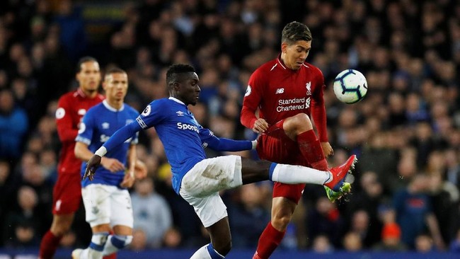 Everton dan Liverpool bermain imbang tanpa gol dalam laga lanjutan Liga Inggris 2018/2019 yang berlangsung di Stadion Goodison Park, Minggu (3/3).
