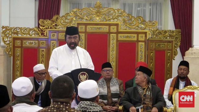 Surya Paloh belum dapat memastikan apakah partainya akan memutuskan untuk ikut mendorong Muhaimin Iskandar ke kursi ketua MPR.