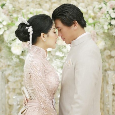 Doa dan Air Mata Syahrini Sebelum Menikahi Reino Barack