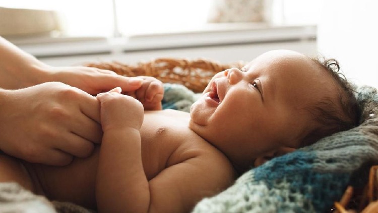 Bahasa Yunani bisa jadi sumber inspirasi memberi nama bayi perempuan, Bun. Simak bersama yuk daftar referensinya.