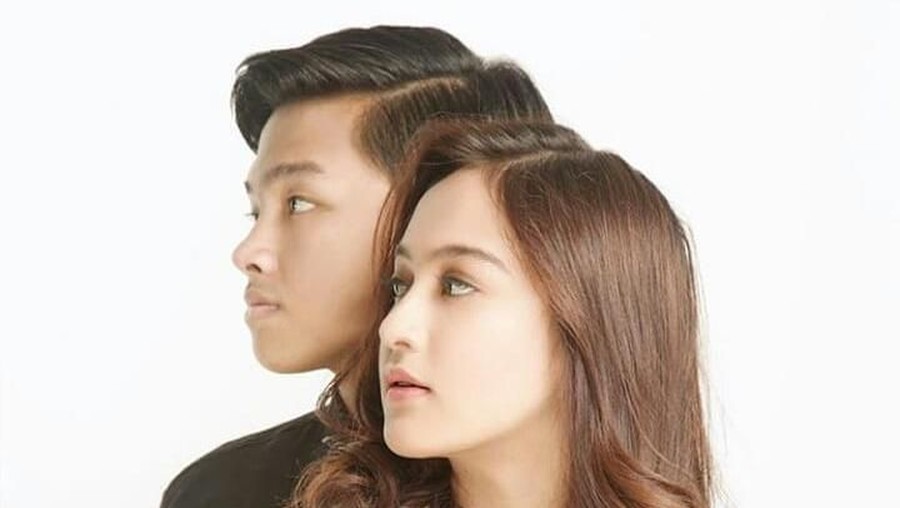 5 artis berikut ini tetap akur dengan mantan pacar terdahulu. Mereka seperti membuktikan bahwa mantan bukan berarti musuh.