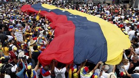 Warga Venezuela Turun ke Jalan Akibat Krisis Listrik dan Air