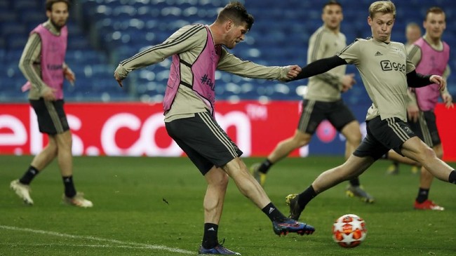 FOTO: Jelang Penentuan Real Madrid vs Ajax di Liga Champions