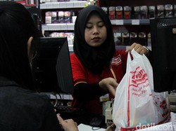 DKI Larang Pemakaian Kantong Plastik 1 Juli, Awas Ada Sanksinya!