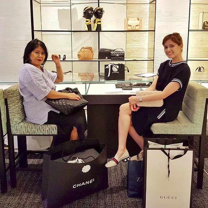 <p>Namun isu tersebut pun meredup seiring dia keluar dari program yang dibawakannya bersama Deddy. (Foto: Instagram @chikajessica88)</p>