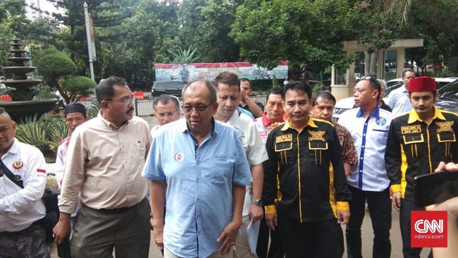 Alex menyebut peristiwa dugaan pencemaran nama baik itu terjadi saat telepon genggam miliknya hilang.