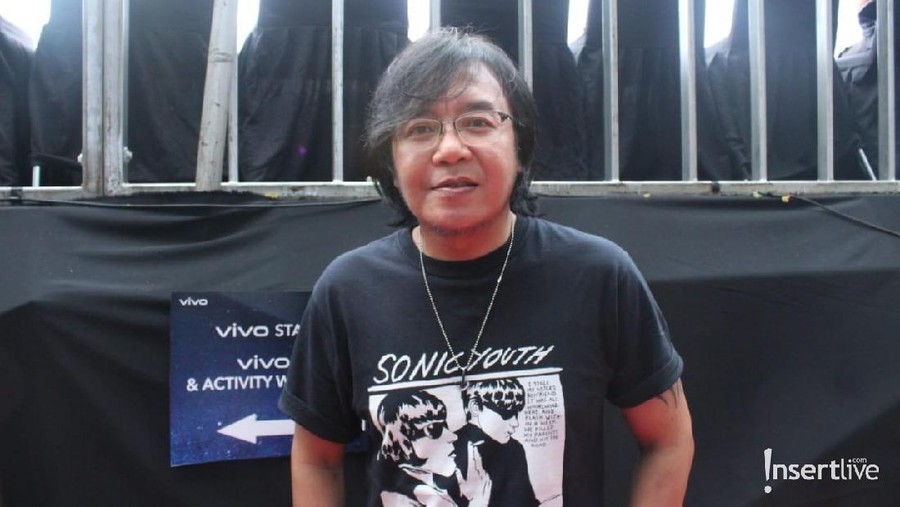 Lewat lagu terbarunya Tak Harus Sama, Ari Lasso mengungkapkan perasaannya untuk kondisi Indonesia kini.