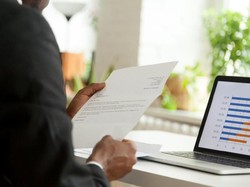 Contoh Surat Lamaran Kerja Bahasa Inggris dan Tips Penulisannya