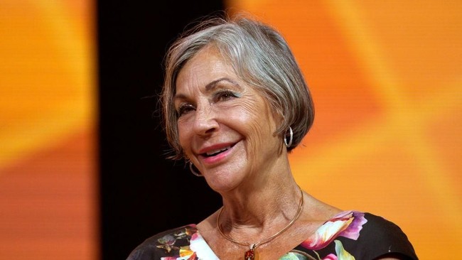 Alice Walton menjadi wanita terkaya kedua di dunia dengan total harta lebih dari US$65,3 miliar yang berasal dari bisnis keluarganya, raksasa ritel Walmart.