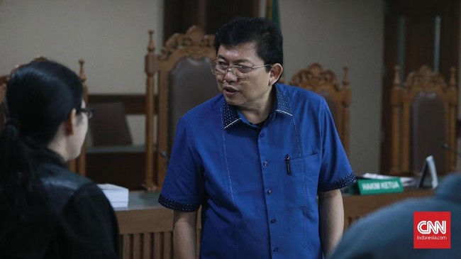 ICW mempertanyakan komitmen MA ketika memotong masa hukuman Lucas dan menambah daftar panjang narapidana korupsi hukumannya diringankan.
