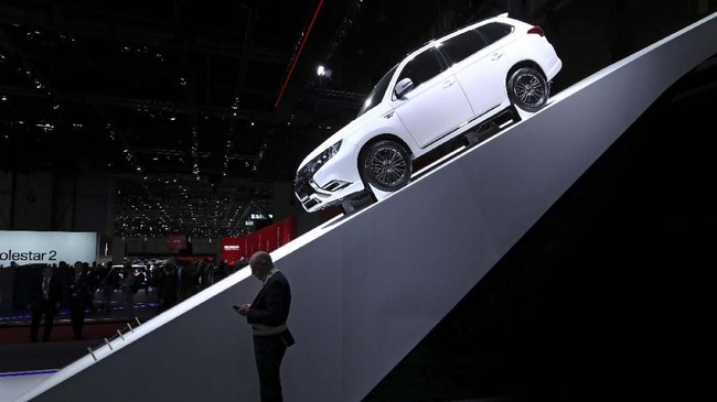 Kerusakan Mitsubishi Outlander dan Delica di Indonesia bertambah. Konsumen disarankan mengunjungi dealer untuk melakukan perbaikan pada komponen yang rusak.