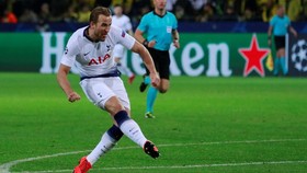 Bek Liverpool Khawatir Kane Bermain di Final Liga Champions