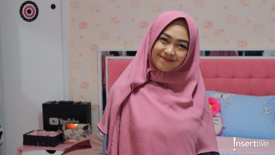 Ria Ricis nyanyi A Whole New World, netizen malah geregetan dan kesel. 