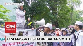 Aksi Massa di Sidang Bahar Smith