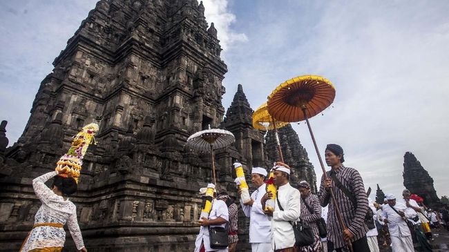 Rangkaian Hari Raya Nyepi dimulai dari Melasti hingga sehari setelah Nyepi. Setiap rangkaian terdapat makna di dalamnya.