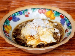Mengenal Ampiang Dadiah, Yogurt Tradisional Khas Minang