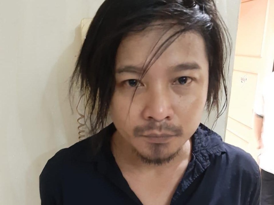Megahnya dunia hiburan Tanah Air belakangan ini menyingkap cerita kelamnya karena para artis terjerat kasus narkoba.