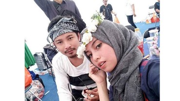 img-title Ingat Anak Istri, Zul Zivilia Menangis di Persidangan Narkoba