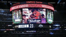 Staples Center Tak Muat, Penghormatan Kobe Digeser ke Stadion