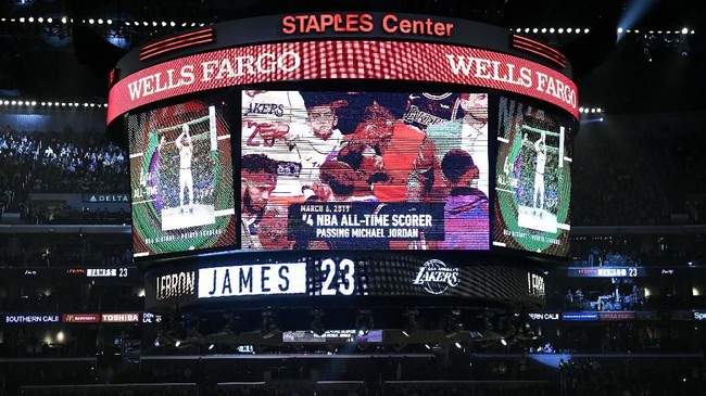 Penghormatan terakhir Kobe Bryant sebelum pemakaman rencananya akan dipindahkan ke LA Coliseum, stadion untuk beragam kegiatan olahraga di Amerika Serikat.