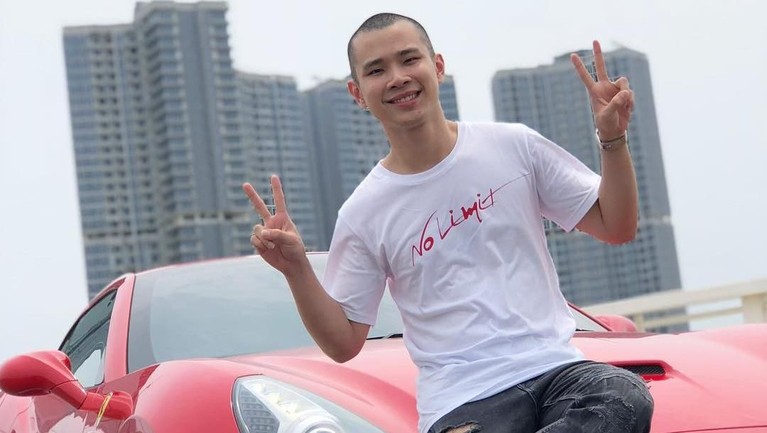 Deretan Youtuber Indonesia dengan Subscriber Terbanyak Saat ini banyak sekali kaum milenial Indonesia yang terkenal lewat video di Youtube. Berikut youtuber dengan subscriber terbanyak hingga Jumat, 6 Maret 2019.