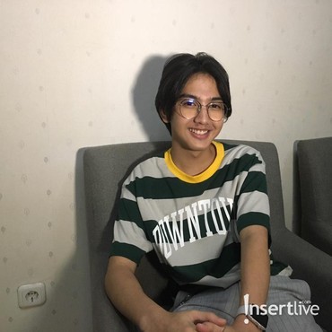 Hobi, Alasan Ari Irham Terjun di Dunia Film & Musik