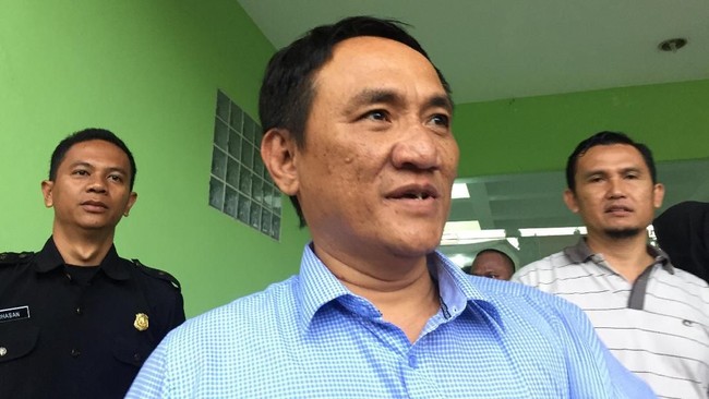 Wasekjen Partai Demokrat Andi Arief mengatakan pertemuan Agus Harimurti Yudhoyono-Jokowi bisa mengilhami Prabowo Subianto dalam menyikapi perbedaan politik.