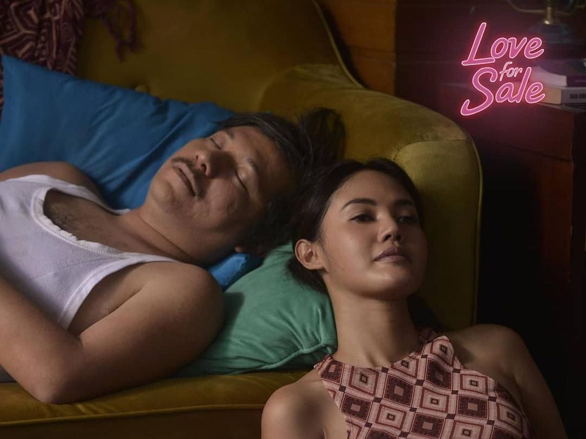 Malenkiye lanet porno video Joja meni uning külotlarini hidlab, tovonini yalashga majbur qildi.