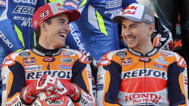 Juara dunia MotoGP tiga kali Jorge Lorenzo diklaim media Spanyol mendapat ancaman pemecatan dari Repsol Honda jelang MotoGP Prancis.