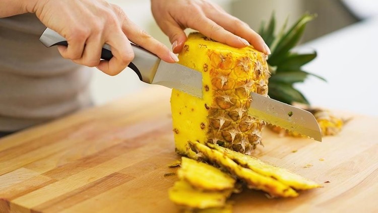 Buah memang makanan menyehatkan, Bunda. Namun, jika sedang diet mesti memperhatikan buah yang akan dikonsumsi karena ada buah yang bisa bikin diet gagal.