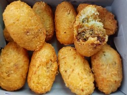 Cara Membuat Combro dan Misro, Camilan Klasik yang Bikin Nagih