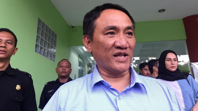 Andi Arief menyambut baik rencana pertemuan SBY-Jokowi. Sebab, kata dia, sejak reformasi, hanya Demokrat dan PDIP yang pernah sukses dalam Pilpres.