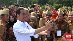 Perangkat Desa Akan Beri Jokowi Gelar Bapak Pembangunan Desa