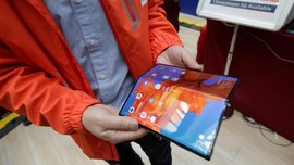 Peluncuran Ponsel Lipat Huawei Molor Diduga Imbas Tekanan AS