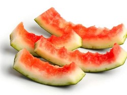 Jangan Dibuang, 4 Kulit Buah Ini Ternyata Bergizi dan Aman Dimakan