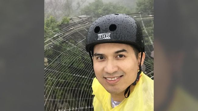 Setelah Reino Barack menikah dengan Syahrini, Luna Maya dijodohkan netizen dengan pengusaha asal Malaysia, Faisal Nasimuddin.